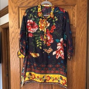 Johnny Was navy blue and yellow Floral Tunic XS in GUC